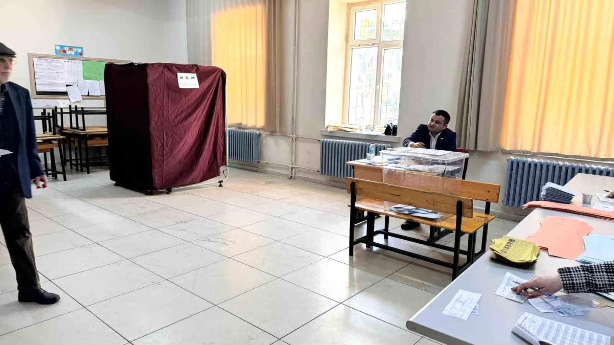 Afyonkarahisar\'da oy verme işlemi başladı