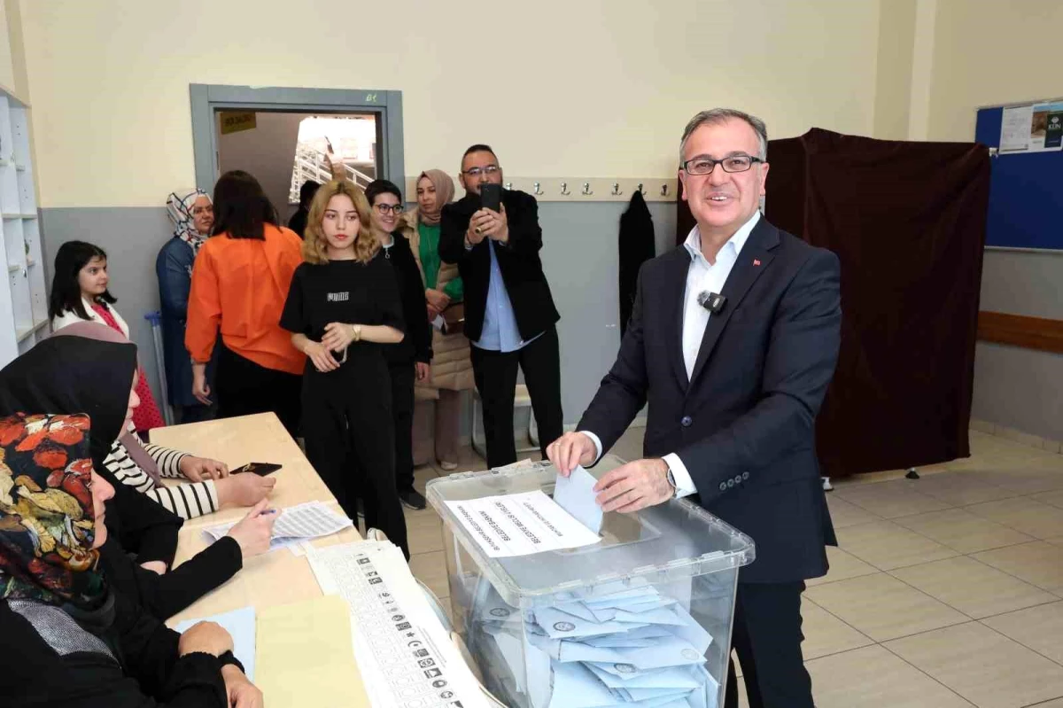 Hacılar Belediye Başkanı Bilal Özdoğan Seçimlerde Oyunu Kullandı