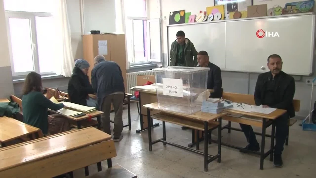 Diyarbakır\'da oy verme işlemi başladı