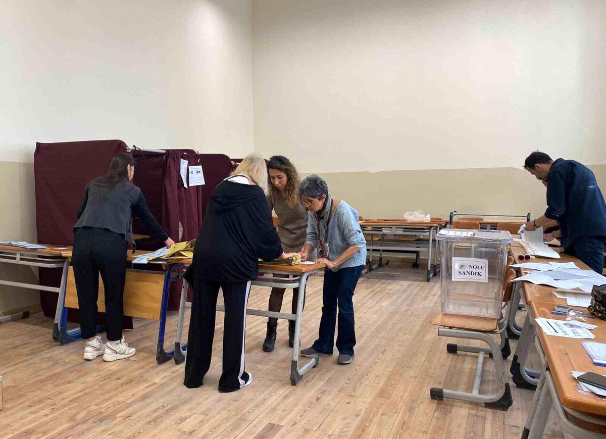 Erzincan\'da vatandaşlar bin 5 sandıkta oy kullanmaya başladı