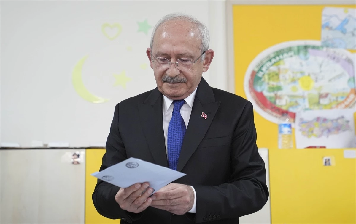 Kemal Kılıçdaroğlu, oy kullandı ve teşekkür etti