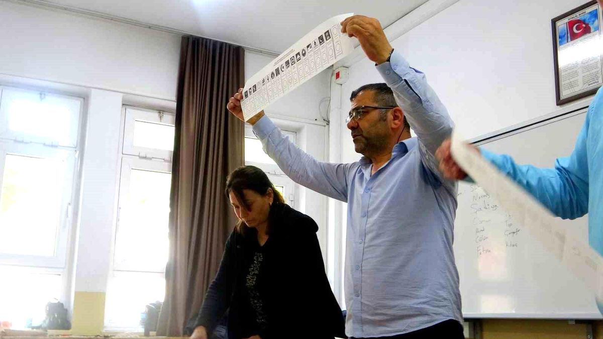 Muğla\'da yerel seçimlerin oyları sayılmaya başlandı