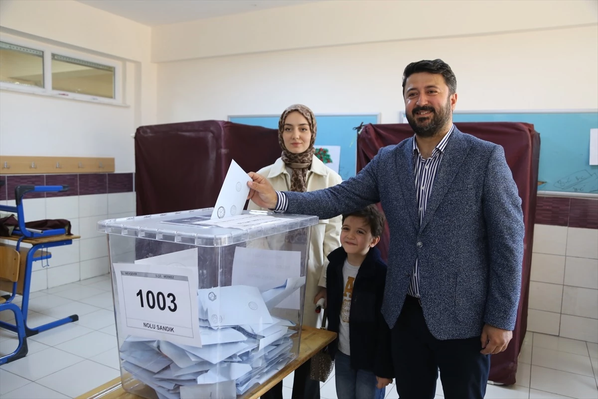 Nevşehir Valisi Ali Fidan ve AK Parti milletvekilleri oylarını kullandı