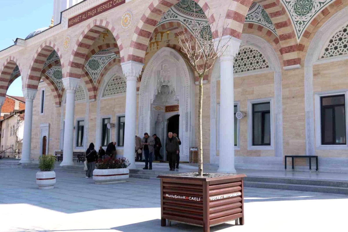 Mehmet Ali Paşa Cami Meydanı Estetik Bir Görünüme Kavuştu