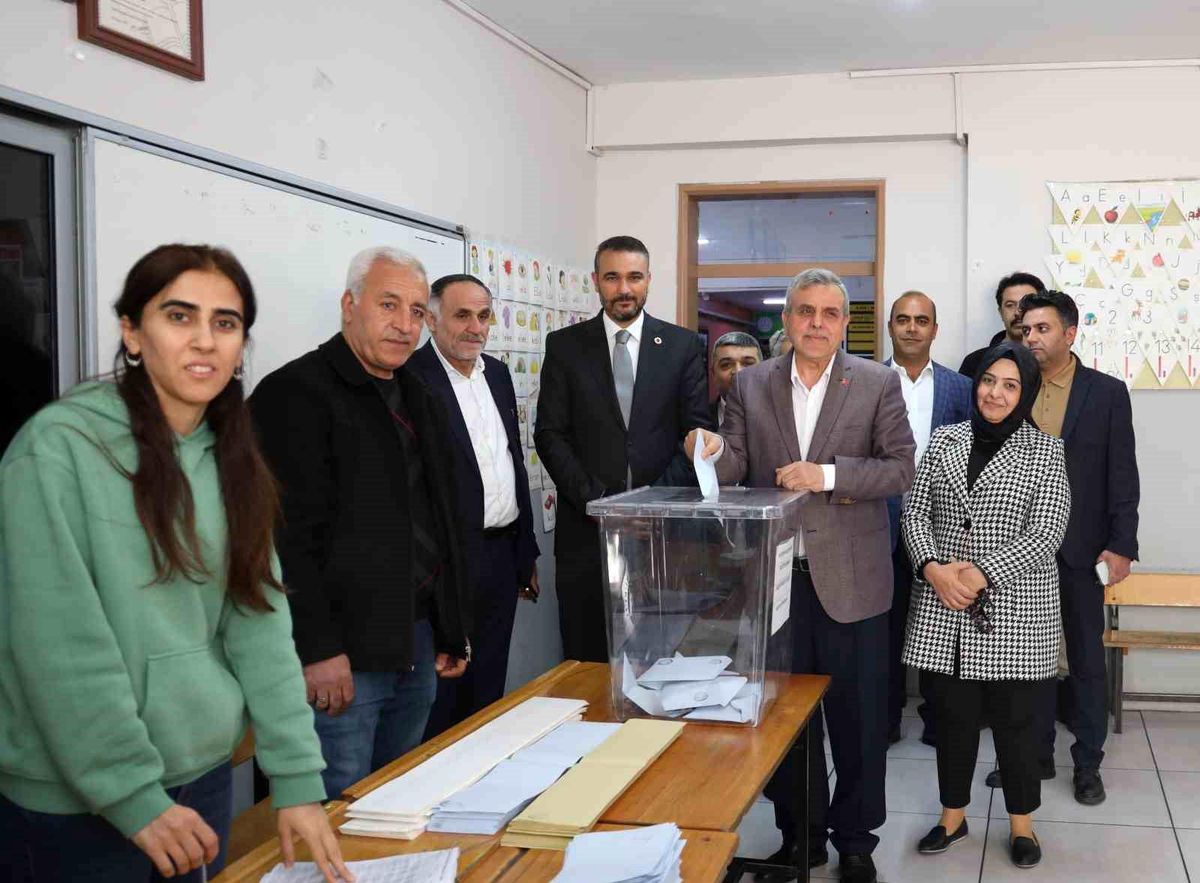 Şanlıurfa\'da Mahalli İdareler Genel Seçimi Başladı