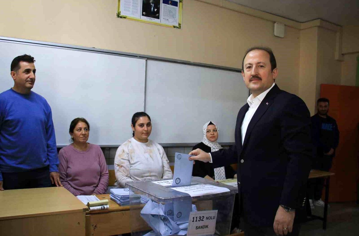Mersin\'de 1,4 milyon kişi oy kullanacak