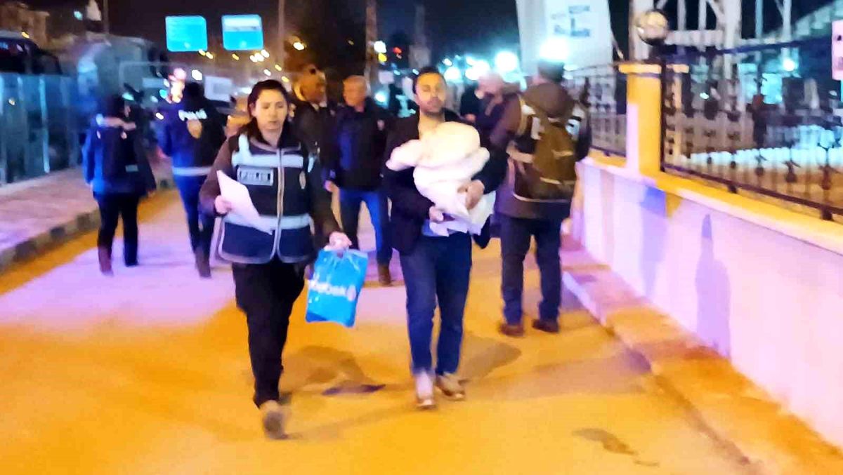 Van\'da oy sayım işlemleri tamamlandı, oy pusulaları İl Seçim Kuruluna taşındı
