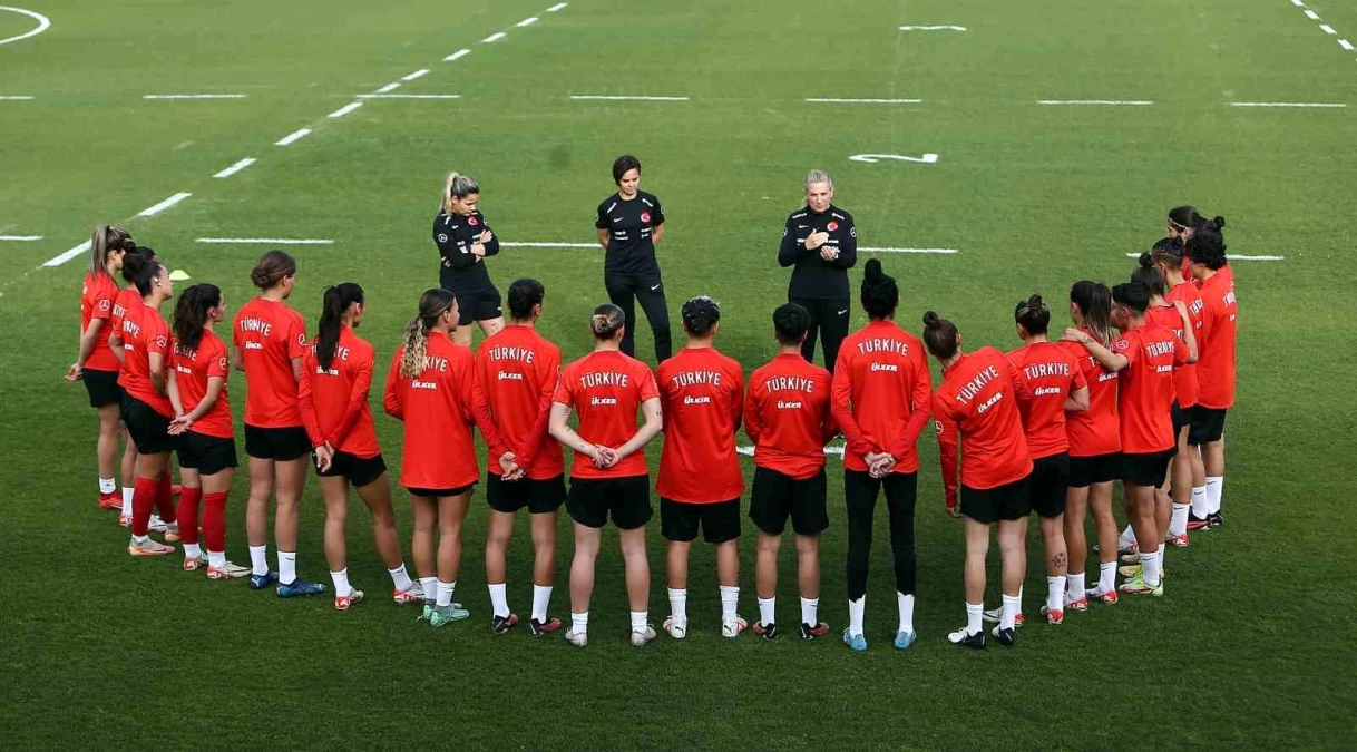 A Milli Kadın Futbol Takımı İsviçre ve Macaristan maçı hazırlıklarını sürdürdü