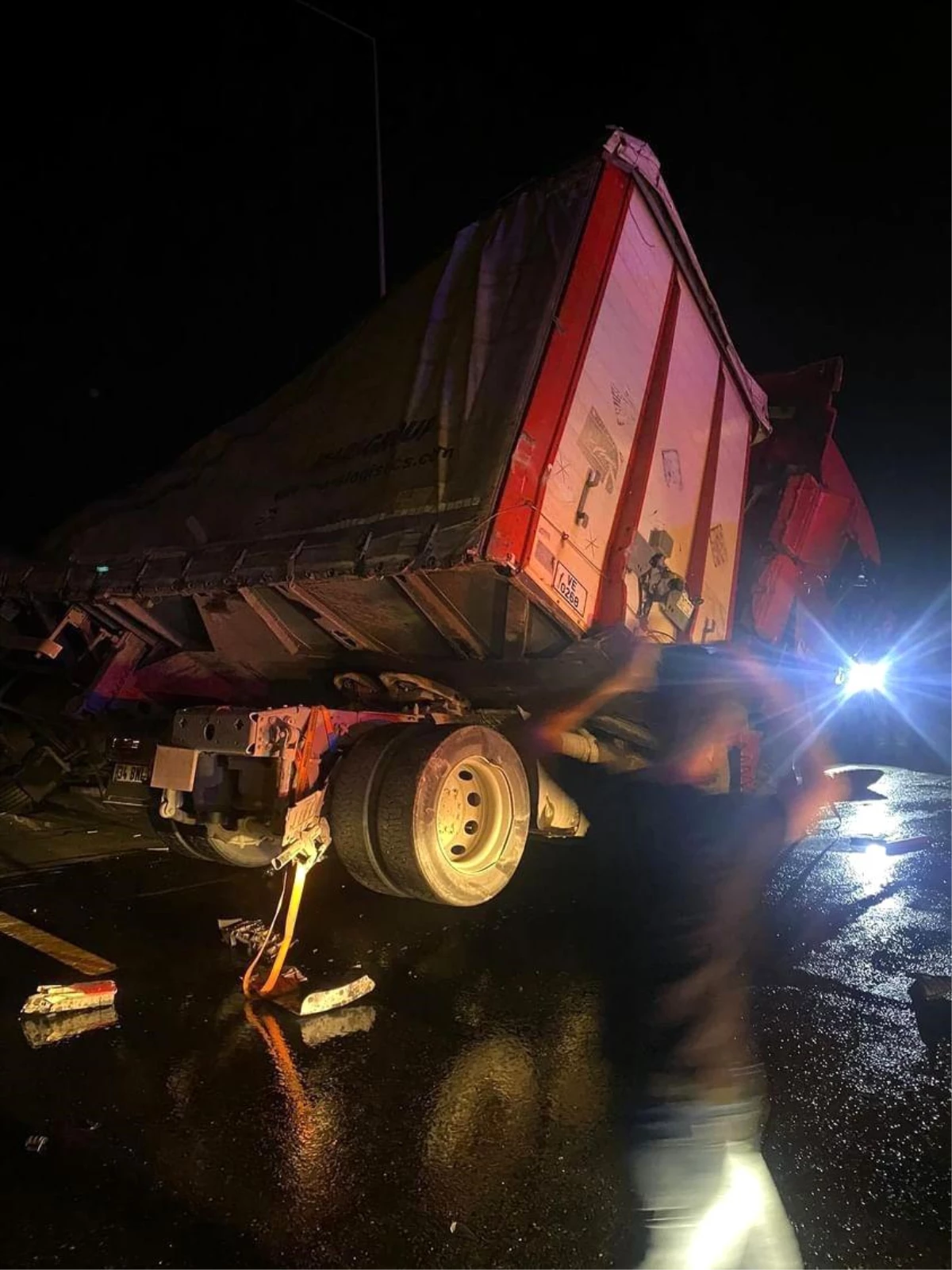 Kuzey Marmara Otoyolu\'nda Tır Kazası: Sürücü Hayatını Kaybetti