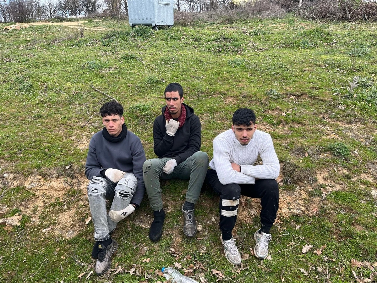 Edirne\'de 3 düzensiz göçmen yakalandı