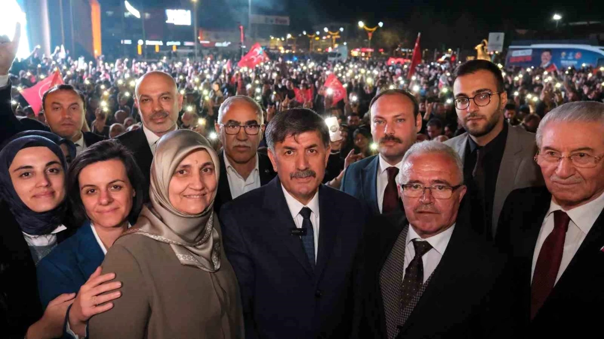 Erzincan Belediye Başkanı Bekir Aksun tekrar seçildi