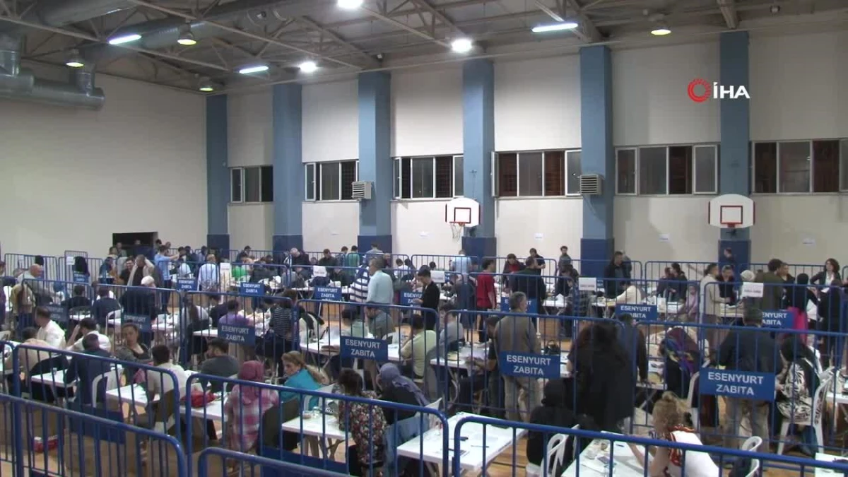 Esenyurt\'ta Oy Pusulaları İlçe Seçim Kuruluna Getiriliyor