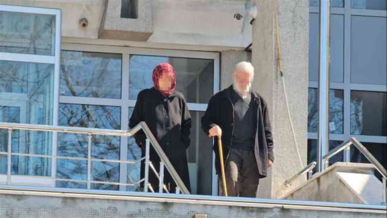 Ev sahibi, kiracısından 'makatıma boru soktu' iddiasıyla şikayetçi oldu Ev sahibi, kiracısından 'makatıma boru soktu' iddiasıyla şikayetçi oldu