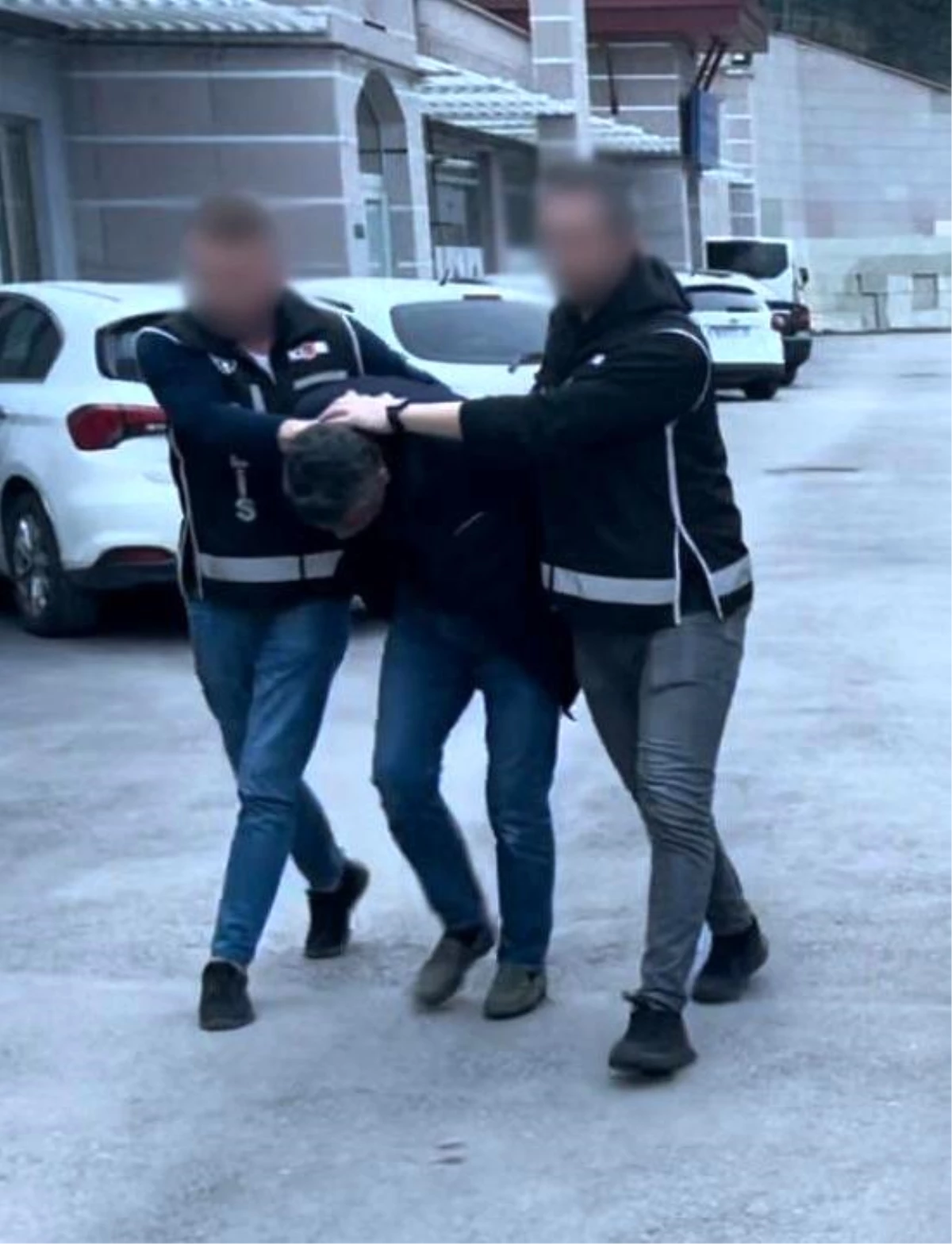 Ankara\'da FETÖ/PDY üyesi polis memuru tutuklandı