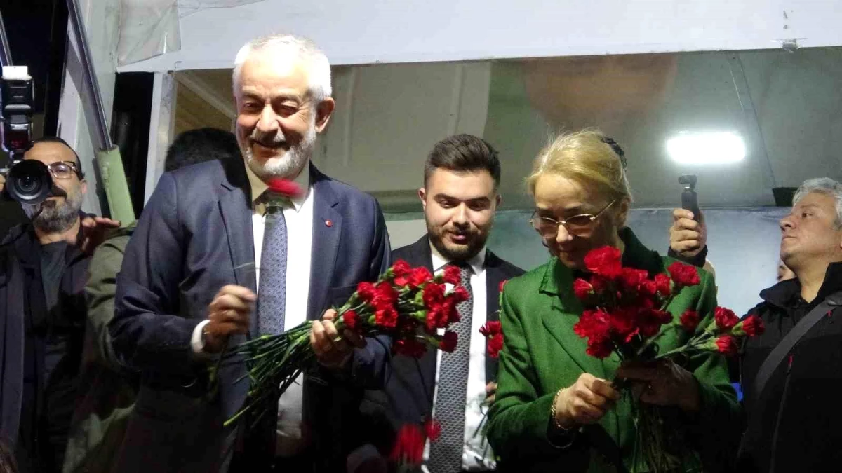 Isparta\'da AK Parti Belediye Başkan Adayı Şükrü Başdeğirmen Seçimi Kazandı