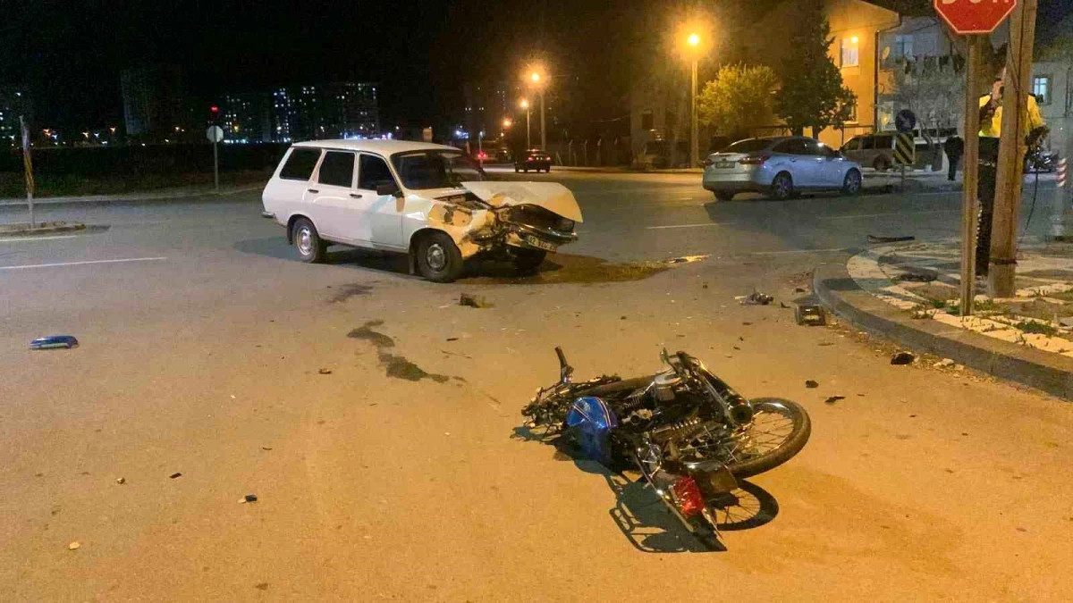 Karaman\'da Motosiklet Kazasında Hayatını Kaybeden Genç Son Yolculuğuna Uğurlandı