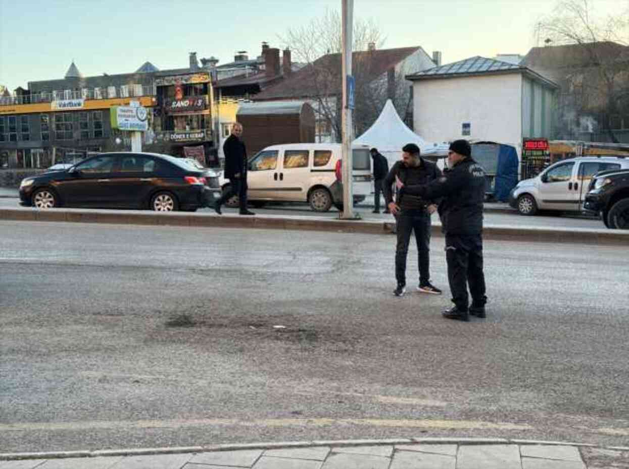 Muhtarlık seçimlerinde çıkan kavgalarda 6 kişi hayatını kaybetti Muhtarlık seçimlerinde çıkan kavgalarda 6 kişi hayatını kaybetti