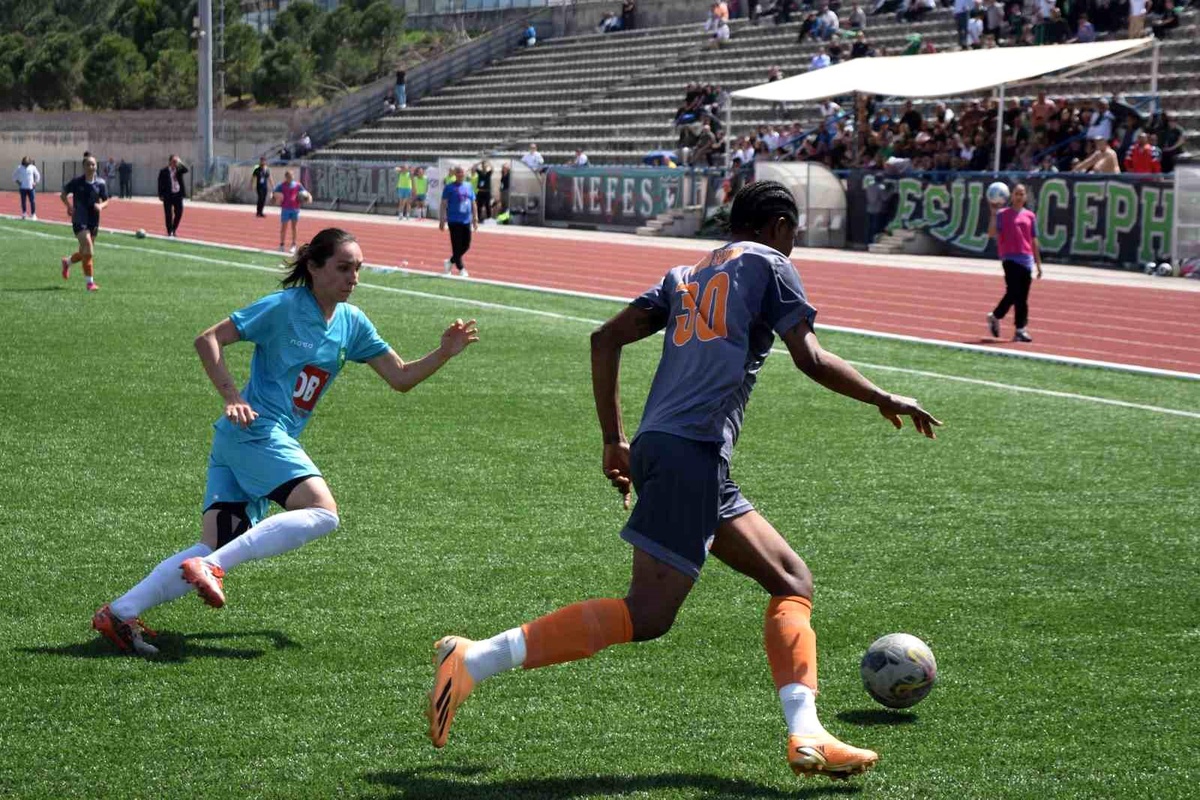 Horozkentspor-Bornova Hitap Maçında Olaylar Çıktı