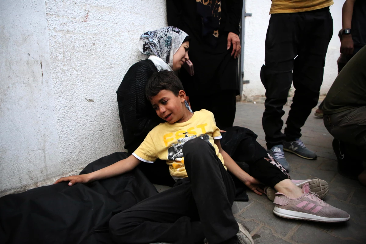Gazze\'deki İsrail saldırılarında ölen Filistinlilerin sayısı 32.845\'e yükseldi