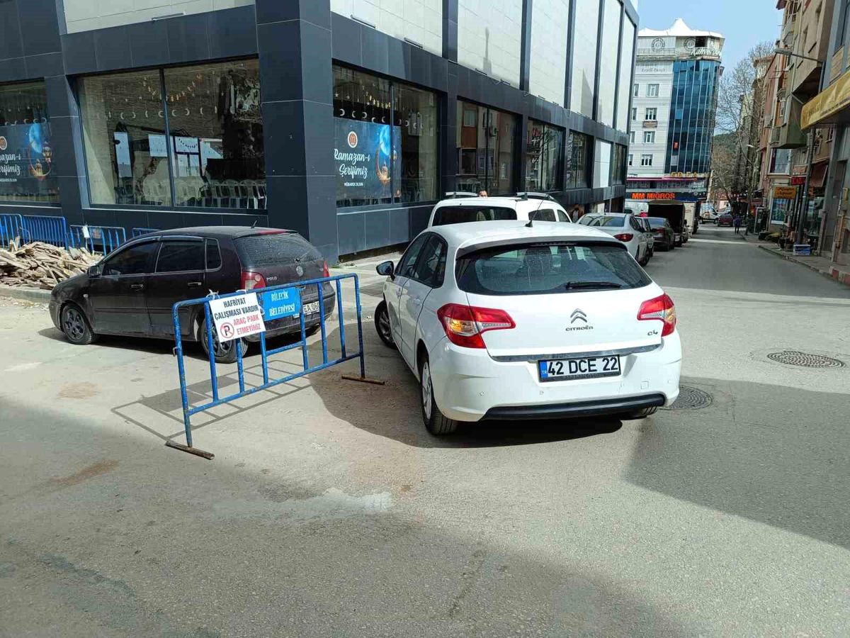 Duyarsız Sürücü Trafiği Kitlendi