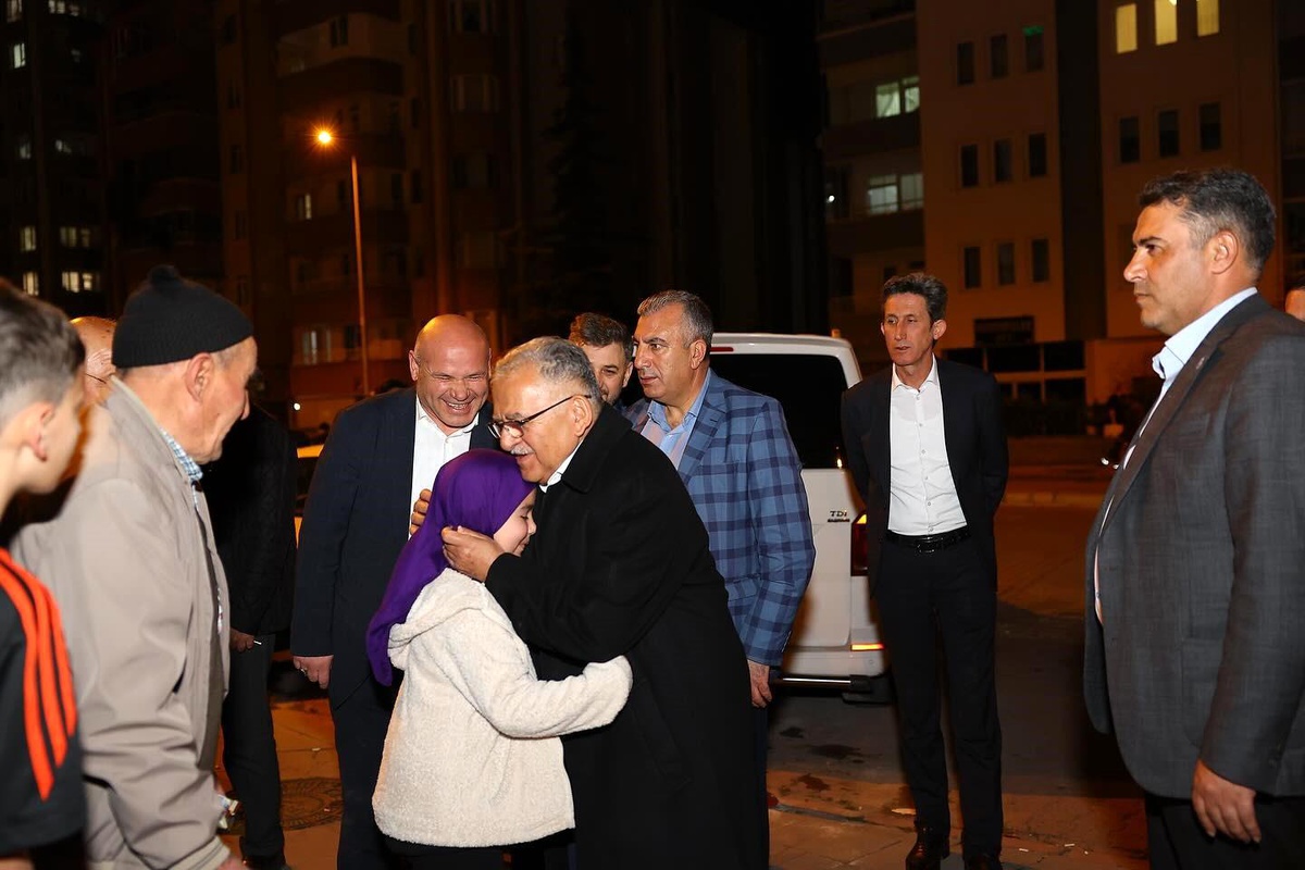 Başkan Büyükkılıç, Ramazan ayında vatandaşlarla buluşmaya devam ediyor