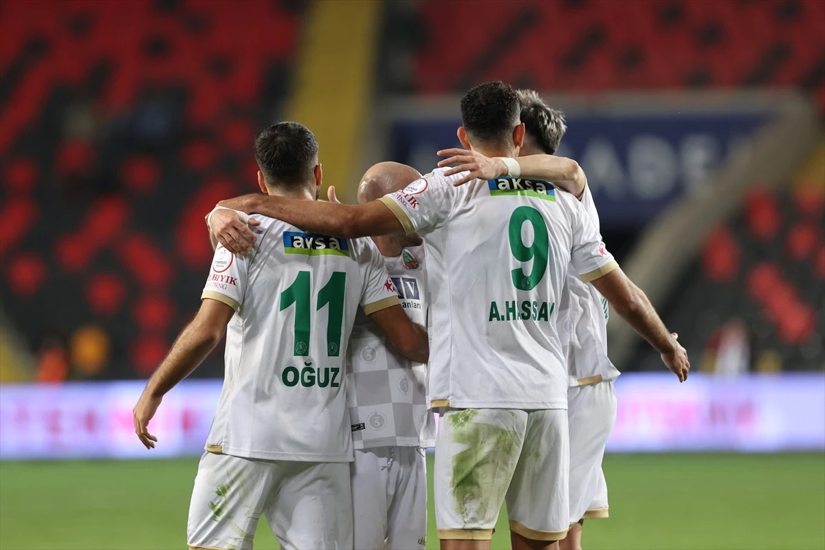 Corendon Alanyaspor, Gaziantep FK\'yı 3-0 mağlup etti