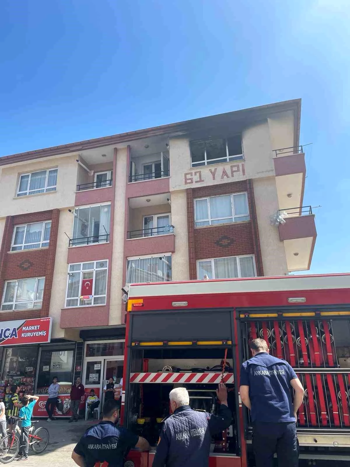 Ankara\'da Kiracı, Kirasını Ödemediği İçin Evini Ateşe Verdi