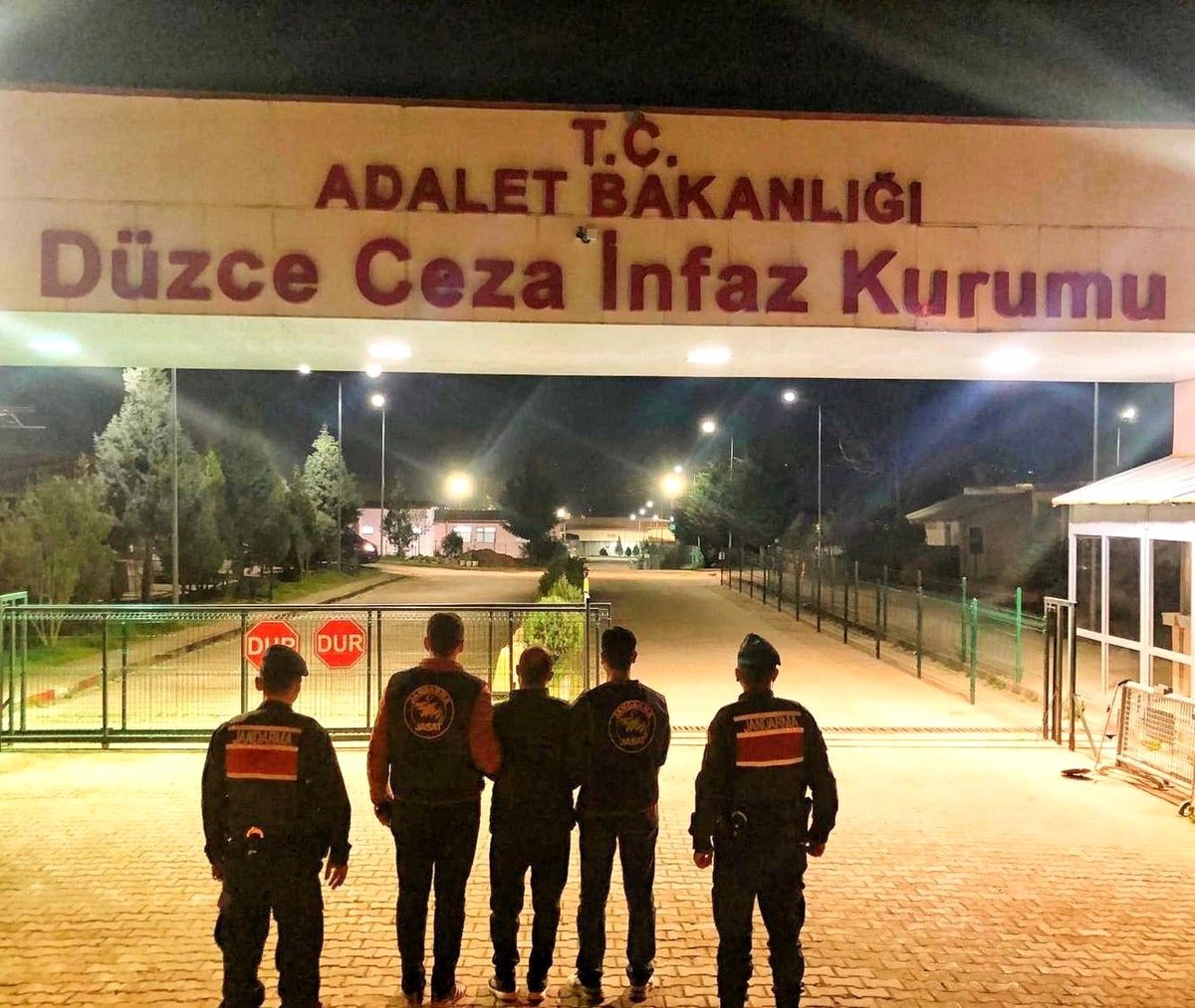 Düzce\'de hırsızlık suçundan aranan şahıs tutuklandı