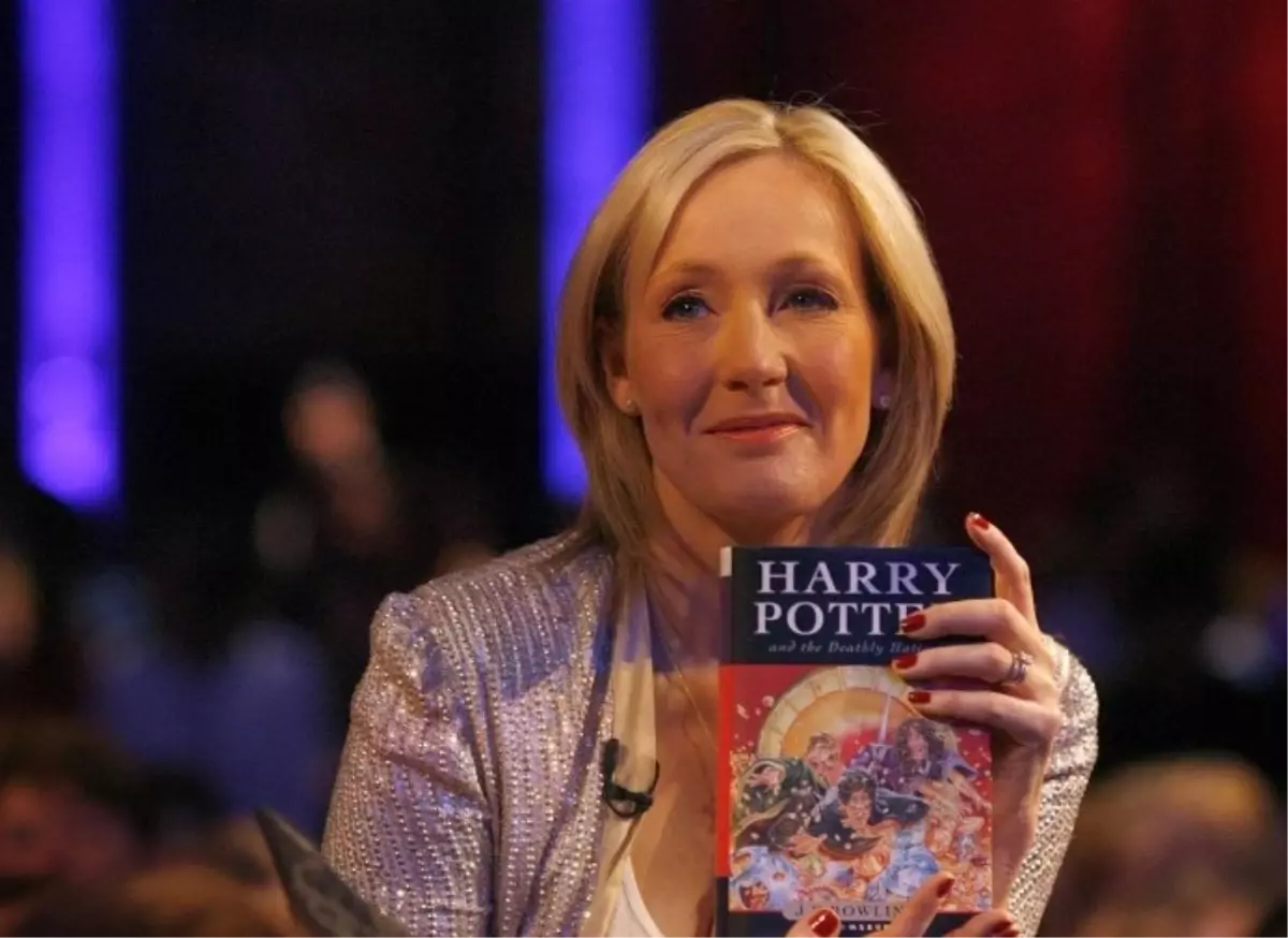 JK Rowling, İskoçya'nın yeni nefret suçu yasasını eleştirdi