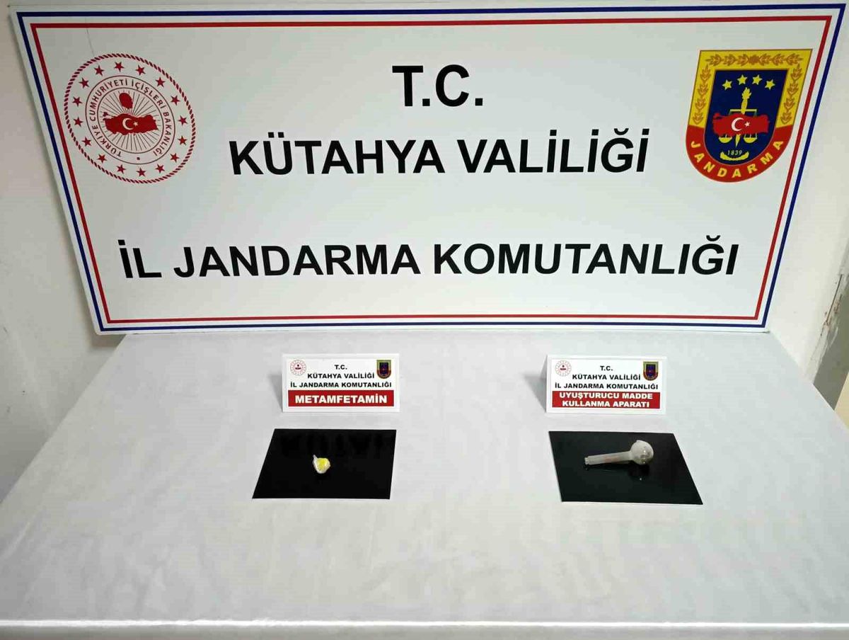 Kütahya\'da Uyuşturucu Operasyonu: Yakalanan Şahıs Tutuklandı