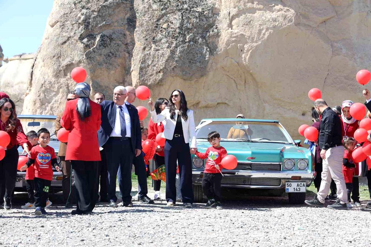 Dünya Otizm Farkındalık Günü Kapadokya\'da Kutlandı