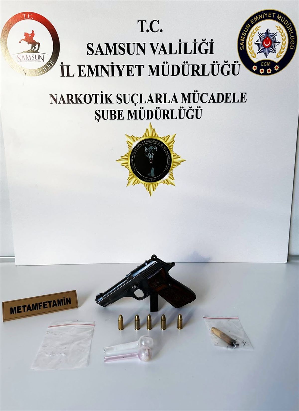 Samsun\'da düzenlenen uyuşturucu operasyonunda 4 kişi gözaltına alındı