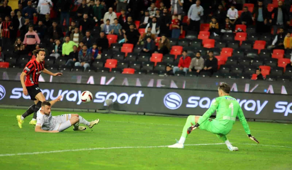 Gaziantep FK, Alanyaspor karşısında 2-0 geride
