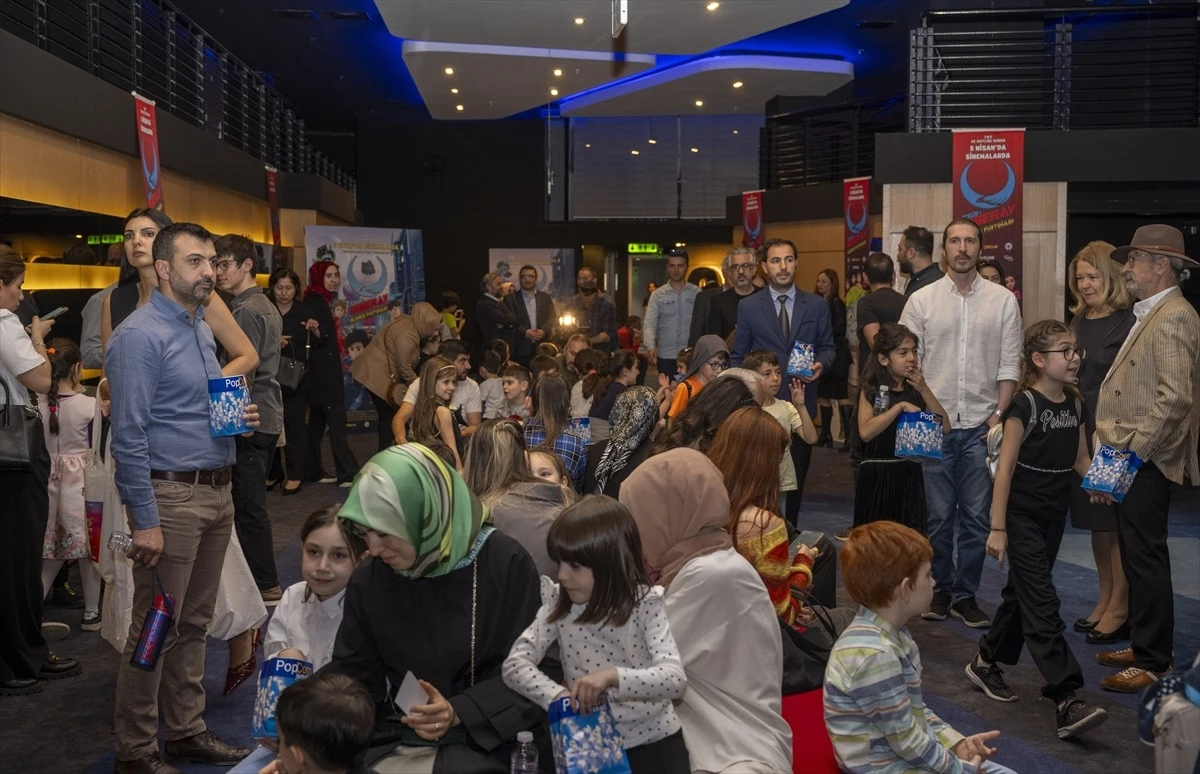 TRT Ortak Yapımı Ekip: Siberay Güneş Fırtınası Filminin İlk Gösterimi Ankara\'da Yapıldı