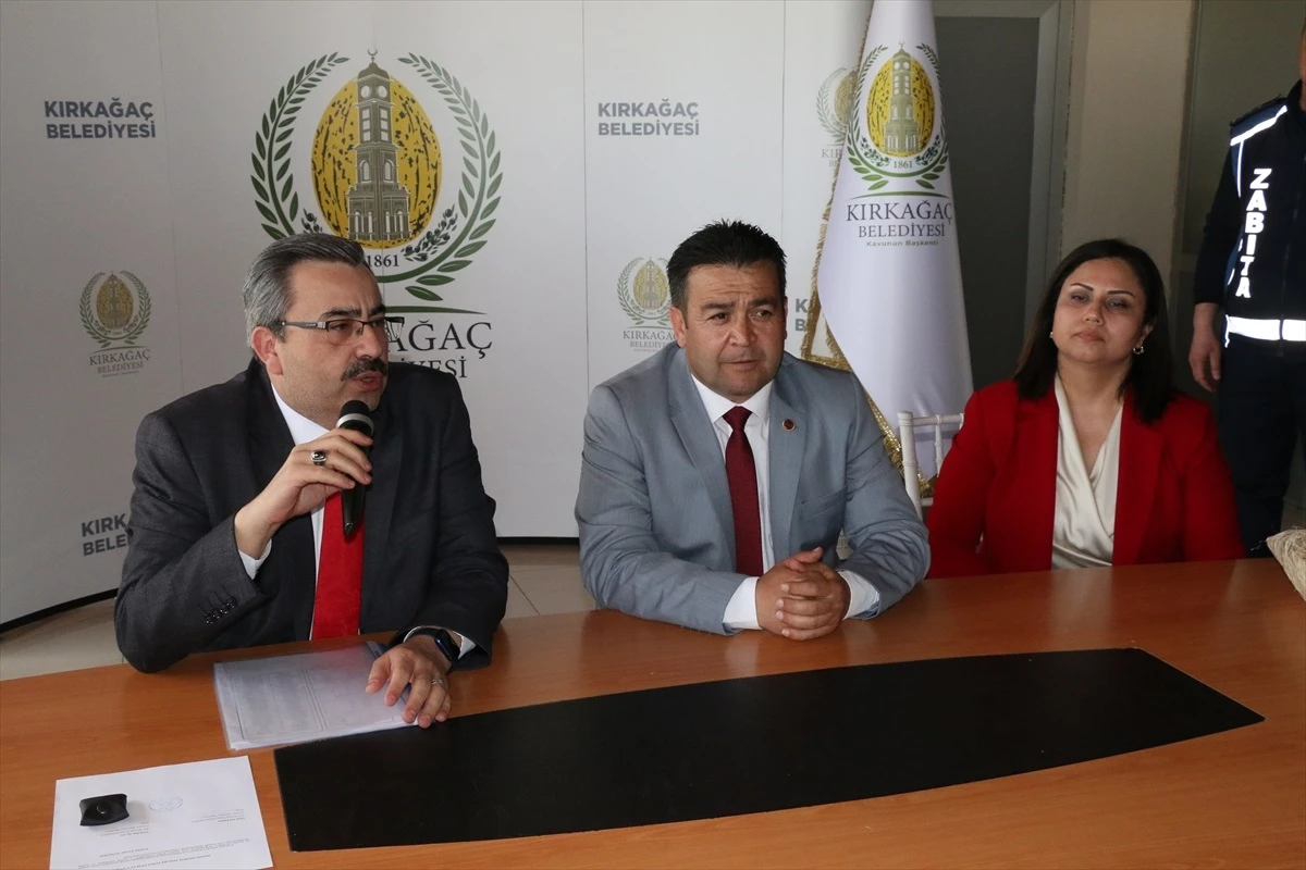 Kırkağaç Belediye Başkanı Üstün Dönmez Göreve Başladı