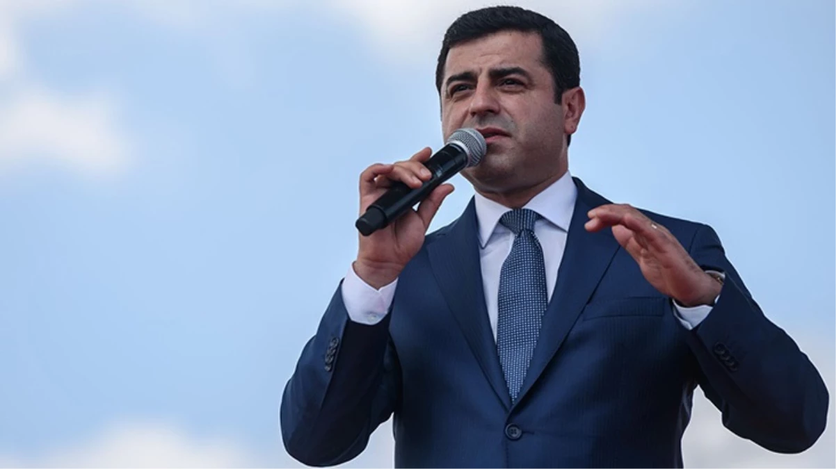 Van\'da belediye başkanlığının AK Parti\'ye geçmesine ilişkin Selahattin Demirtaş\'tan ilk sözler