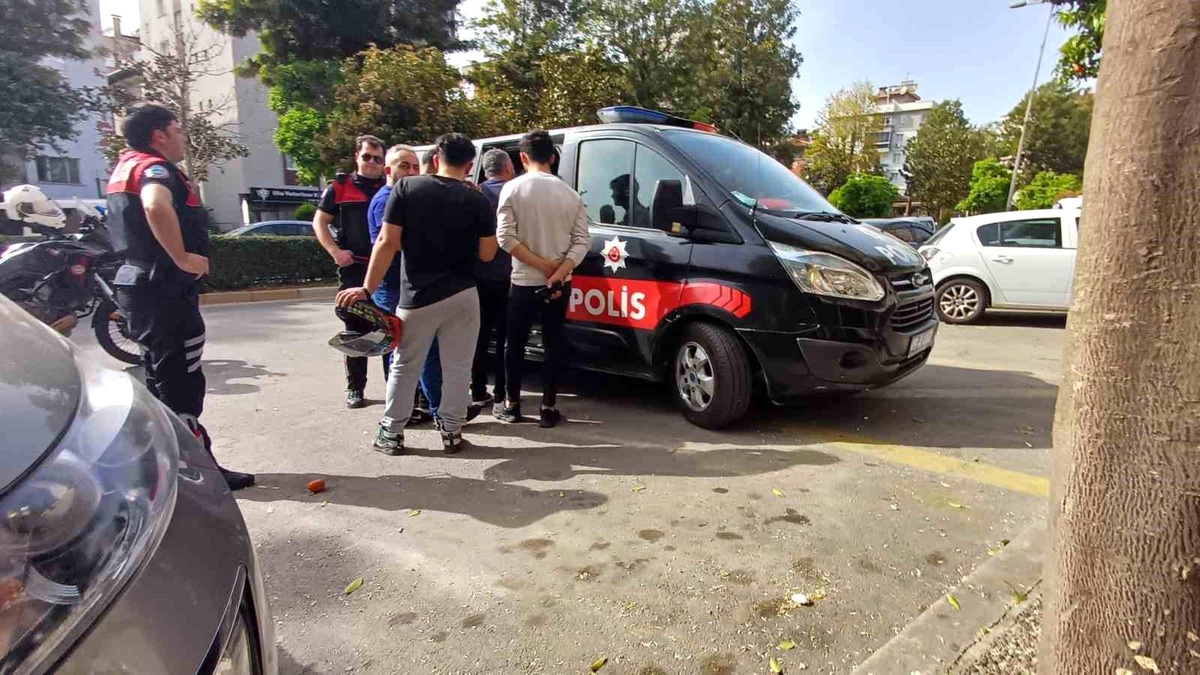 Aydın\'da Yan Bakma Tartışması: 1 Kişi Bıçaklandı