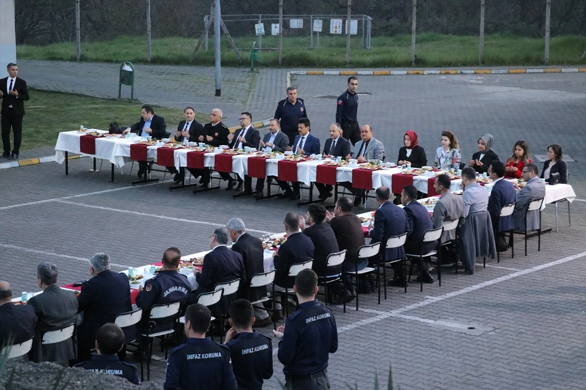Zonguldak Ceza İnfaz Kurumu\'nda iftar programı düzenlendi