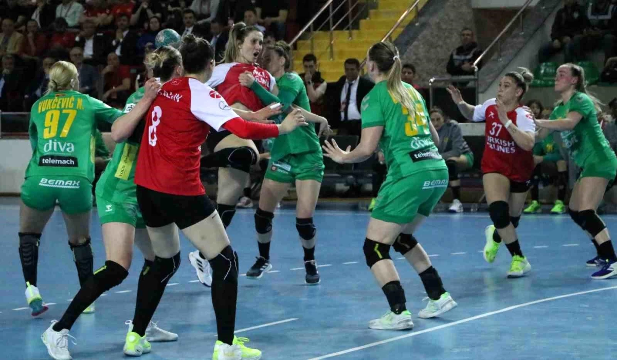 A Milli Kadın Hentbol Takımı Karadağ\'a mağlup oldu