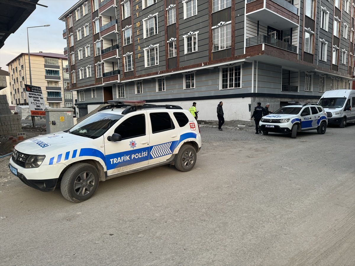 Ağrı\'da silahlı kavga: 2 kişi hayatını kaybetti