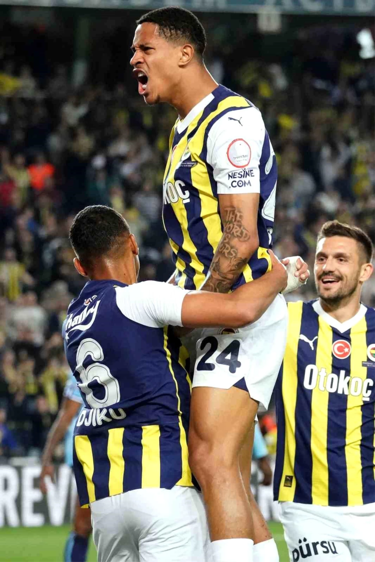 Fenerbahçe\'nin Alexander Djiku, Adana Demirspor maçında gol attı