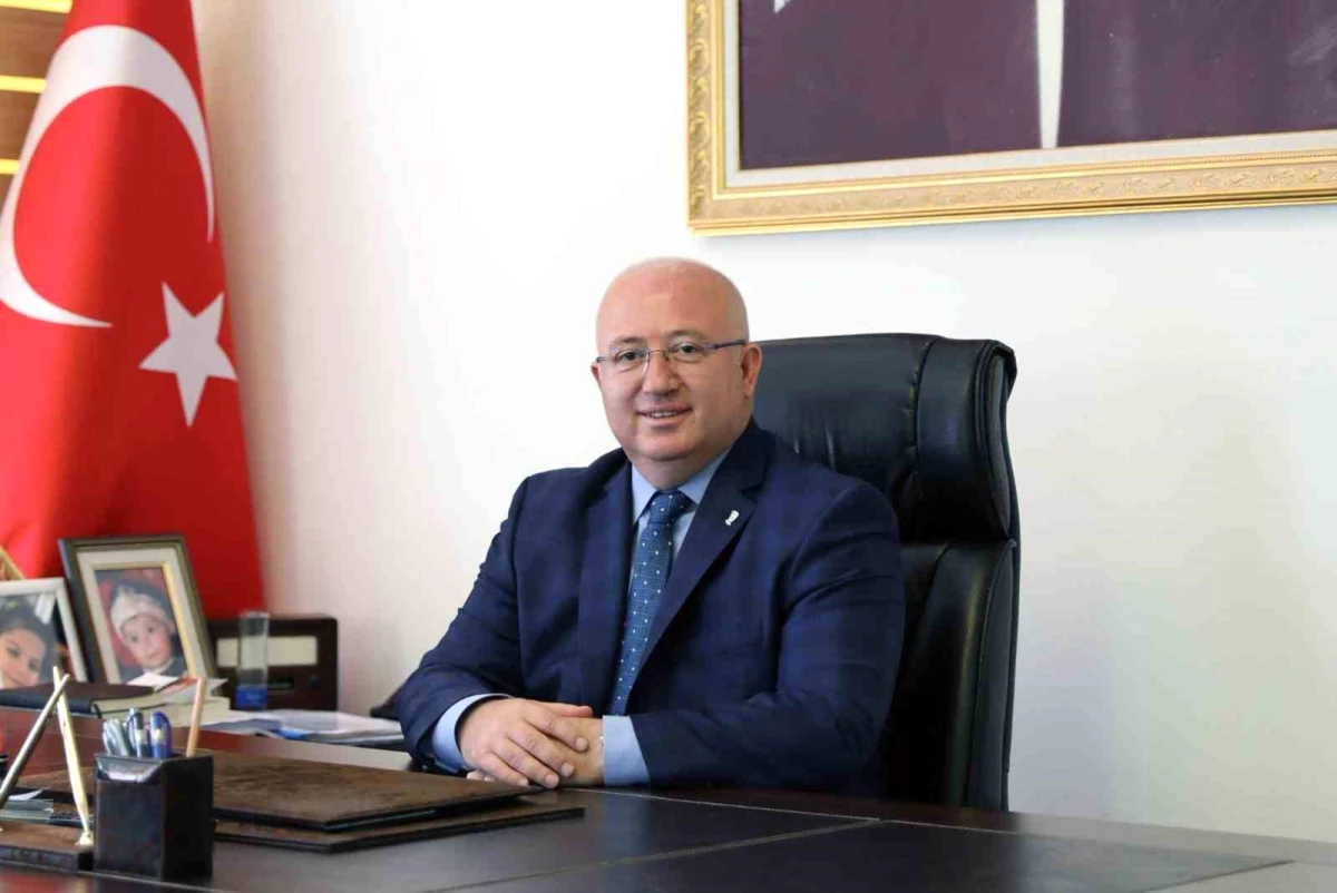Menteşe Belediye Başkanı Bahattin Gümüş Görevini Gonca Köksal\'a Devrediyor