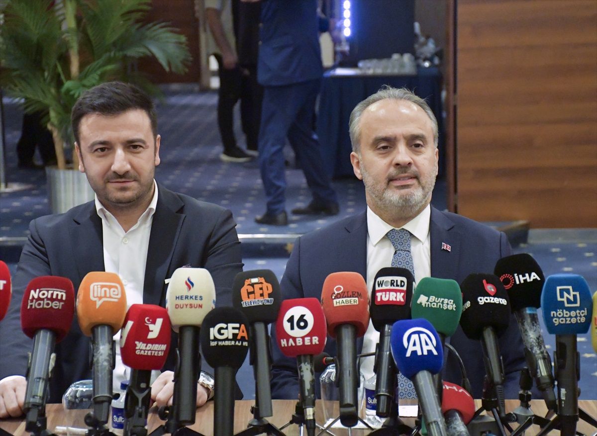 Bursa Büyükşehir Belediye Başkanı Alinur Aktaş, 6,5 yıllık görev süresinde yaptıklarını anlattı