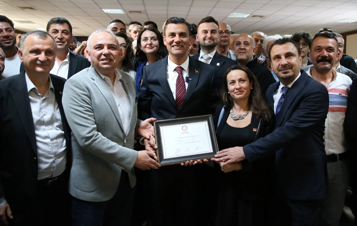 CHP\'li Ferdi Zeyrek Manisa Büyükşehir Belediye Başkanı seçildi