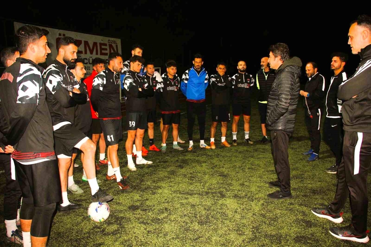 Denizli İdmanyurdu Gürellerspor, Tavas Birlikspor maçına hazırlanıyor