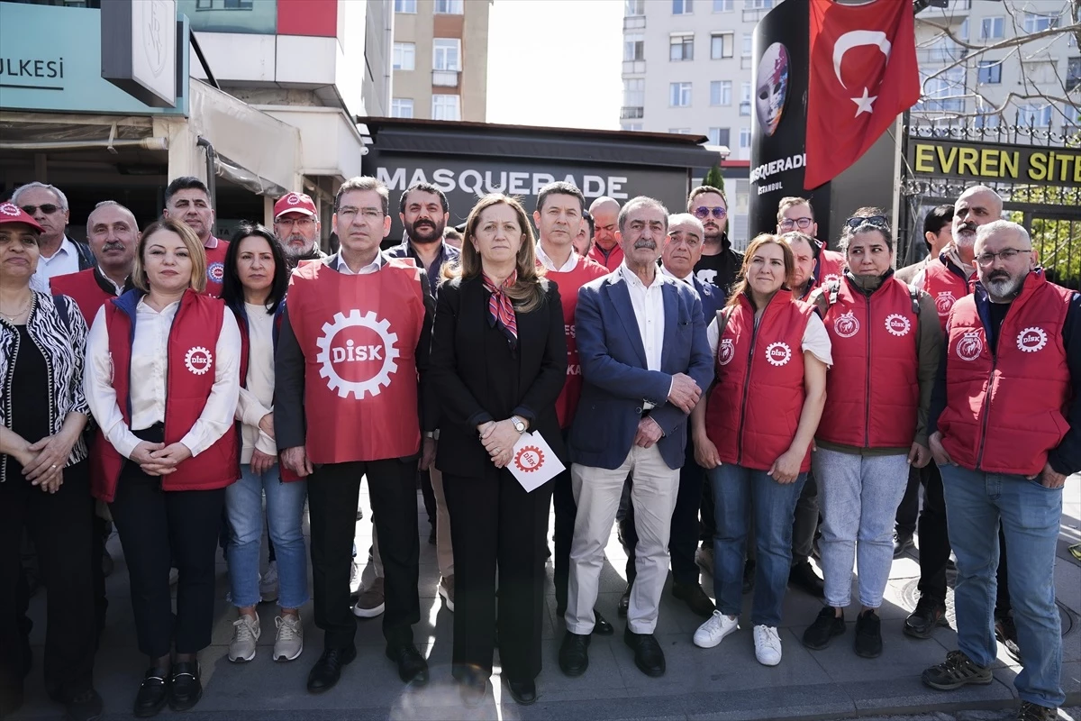 DİSK, Beşiktaş\'taki yangınla ilgili basın açıklaması yaptı