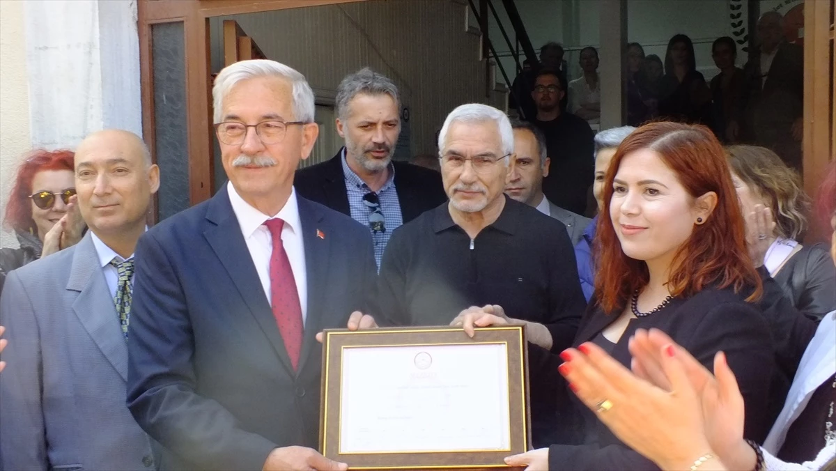 CHP\'li Burhan Karışık Erdek Belediye Başkanlığına seçildi