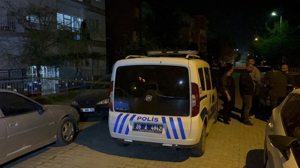Eskişehir\'de kavga sırasında tabancayla vurulan kişi yaralandı