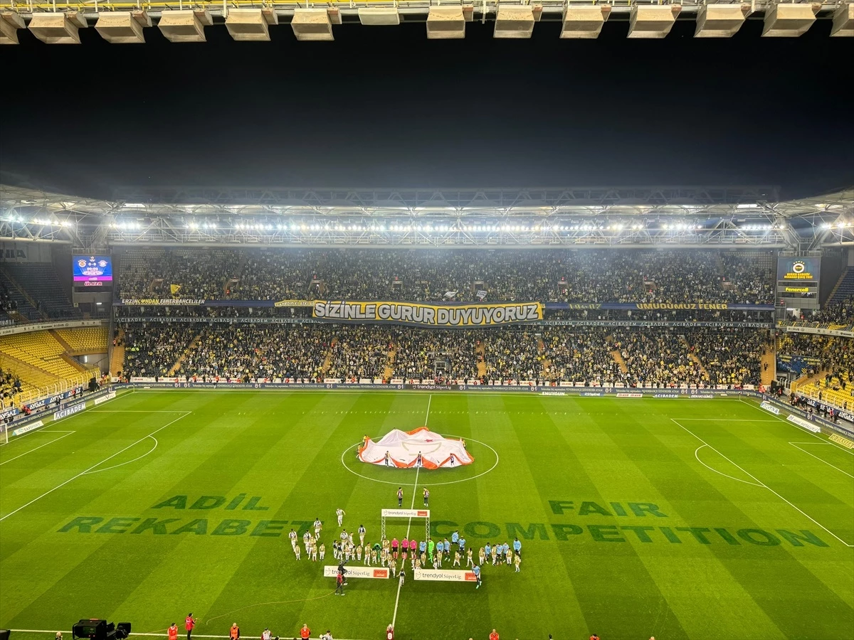 Fenerbahçe, Yukatel Adana Demirspor maçına 5 değişiklikle çıktı