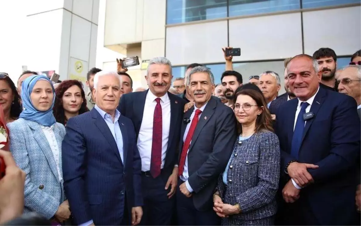 Gemlik Belediyesi\'nde görev devri yapıldı